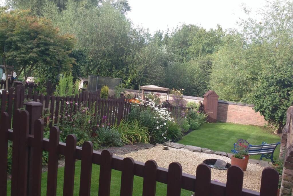 Luxury Townhouse In Town Centre, Views, River Walk, Free Parking Shrewsbury Esterno foto