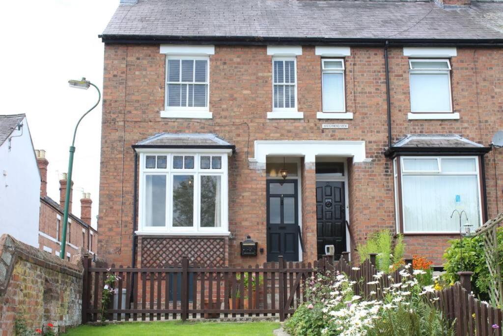 Luxury Townhouse In Town Centre, Views, River Walk, Free Parking Shrewsbury Esterno foto