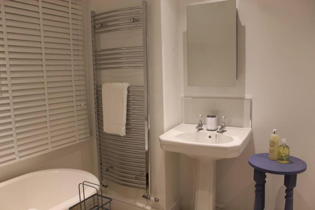 Luxury Townhouse In Town Centre, Views, River Walk, Free Parking Shrewsbury Esterno foto