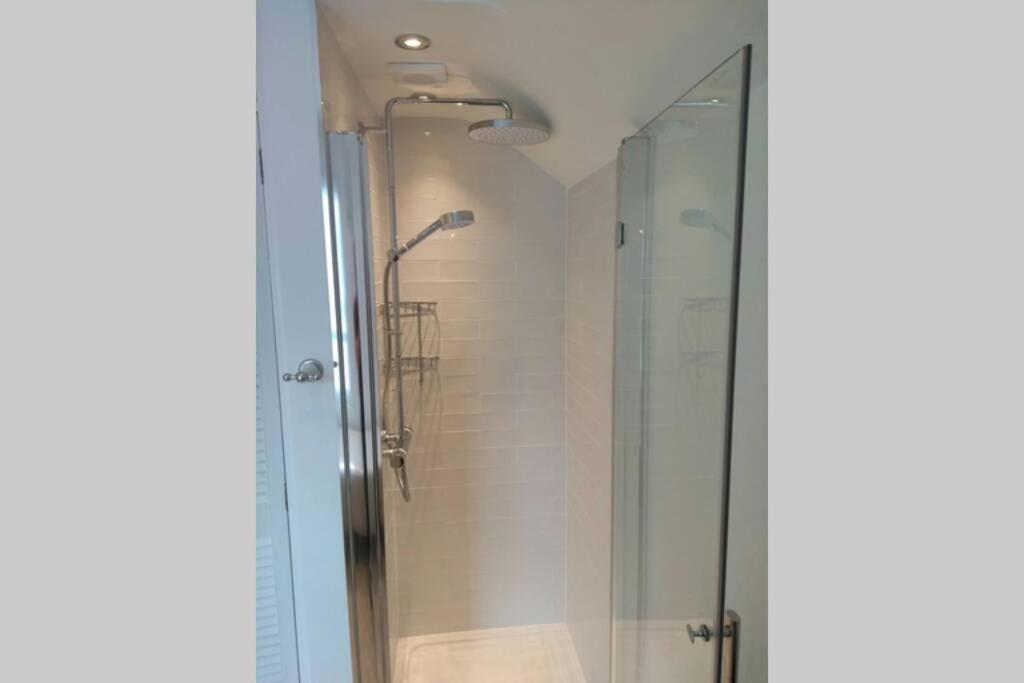 Luxury Townhouse In Town Centre, Views, River Walk, Free Parking Shrewsbury Esterno foto
